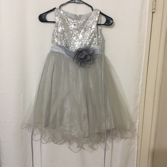 kids dream Other - Silver and gray sequin dress size 7-8
